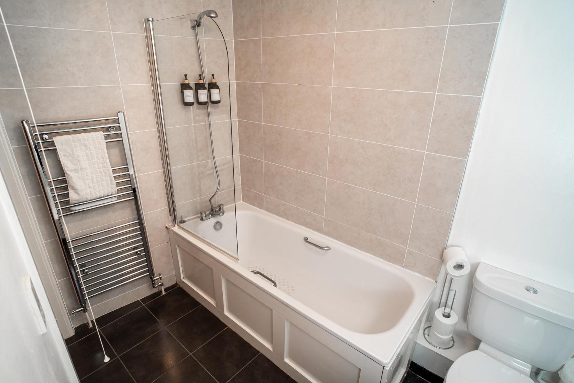 3 Bedroom Central Apartment In Belfast City Centre 외부 사진